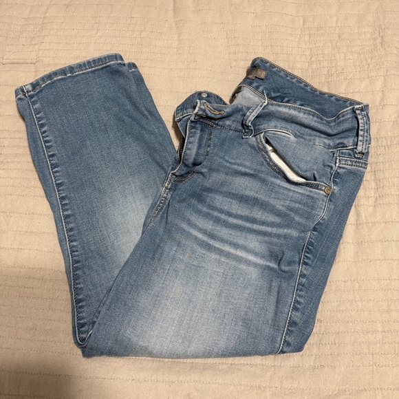 Torrid Crop Jegging Super Soft – Light Wash, Size 16 - Picture 3 of 5